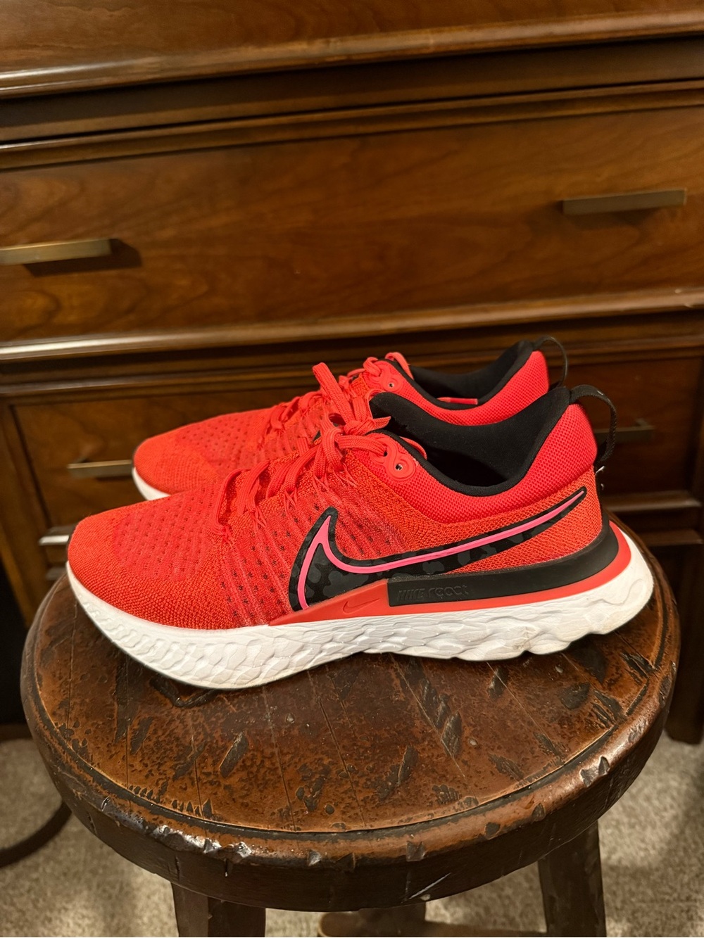 6 pair of women’s Nike tennis shoes - size 11 - Picture 8 of 16
